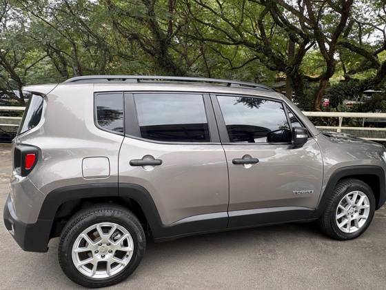 JEEP RENEGADE 1.8 16V FLEX SPORT 4P AUTOMÁTICO JEEP RENEGADE 1.8 16V FLEX SPORT 4P AUTOMÁTICO